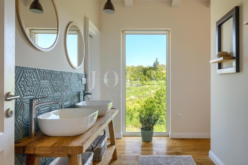 Hiša Višnjan, 179m2