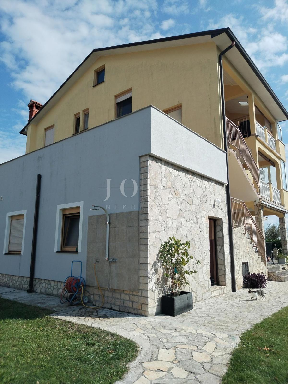 Hiša Labin, 360m2