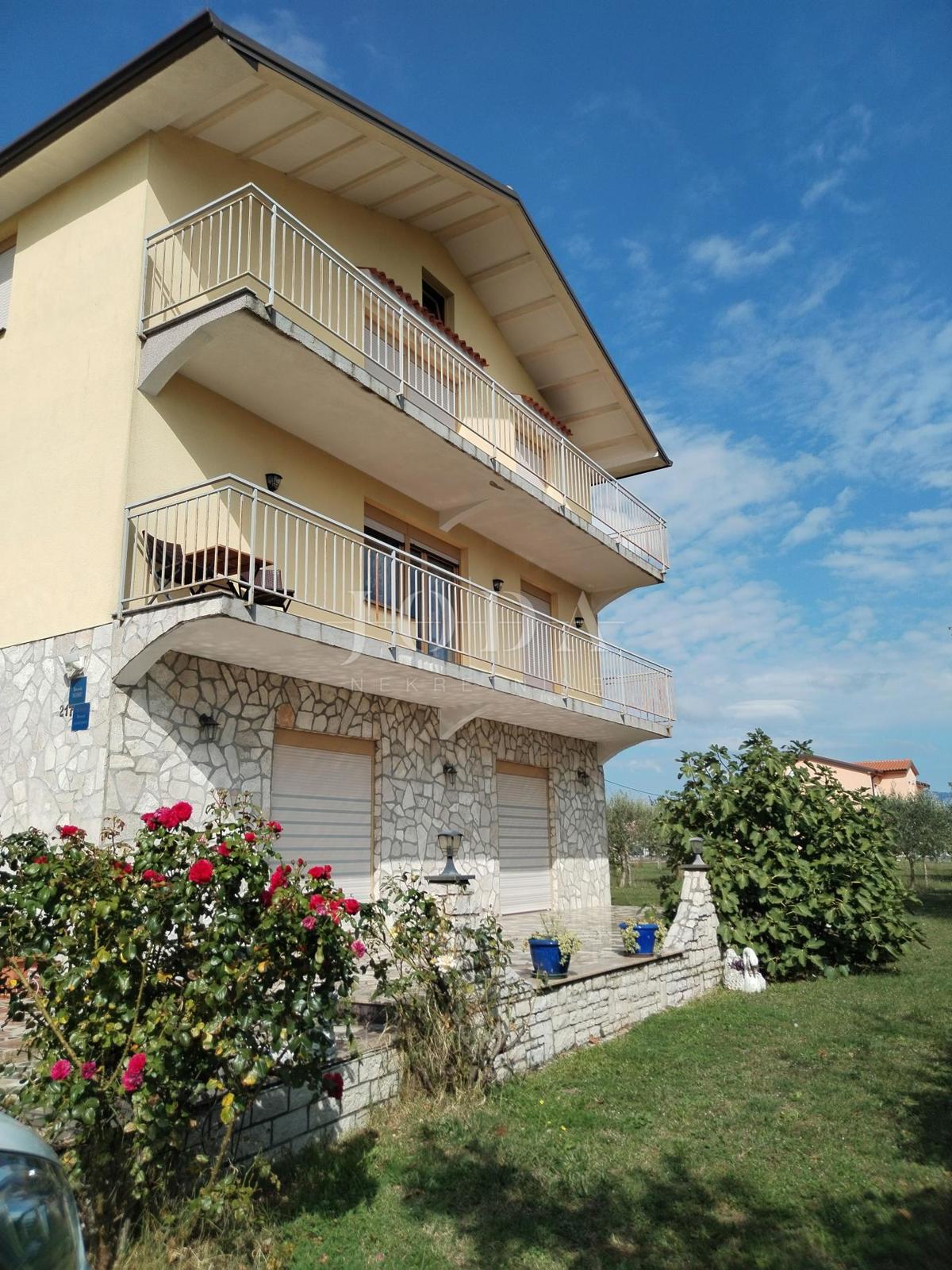 Hiša Labin, 360m2
