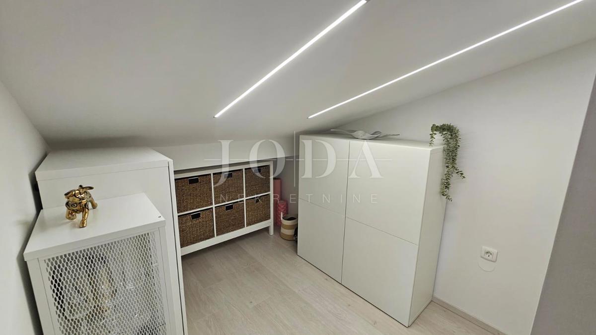 Dvonadstropni apartma Viškovo v bližini centra