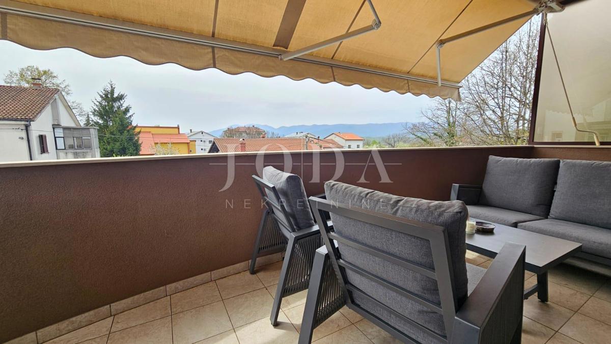 Dvonadstropni apartma Viškovo v bližini centra
