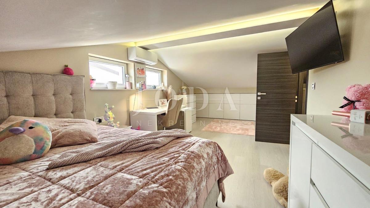 Dvonadstropni apartma Viškovo v bližini centra
