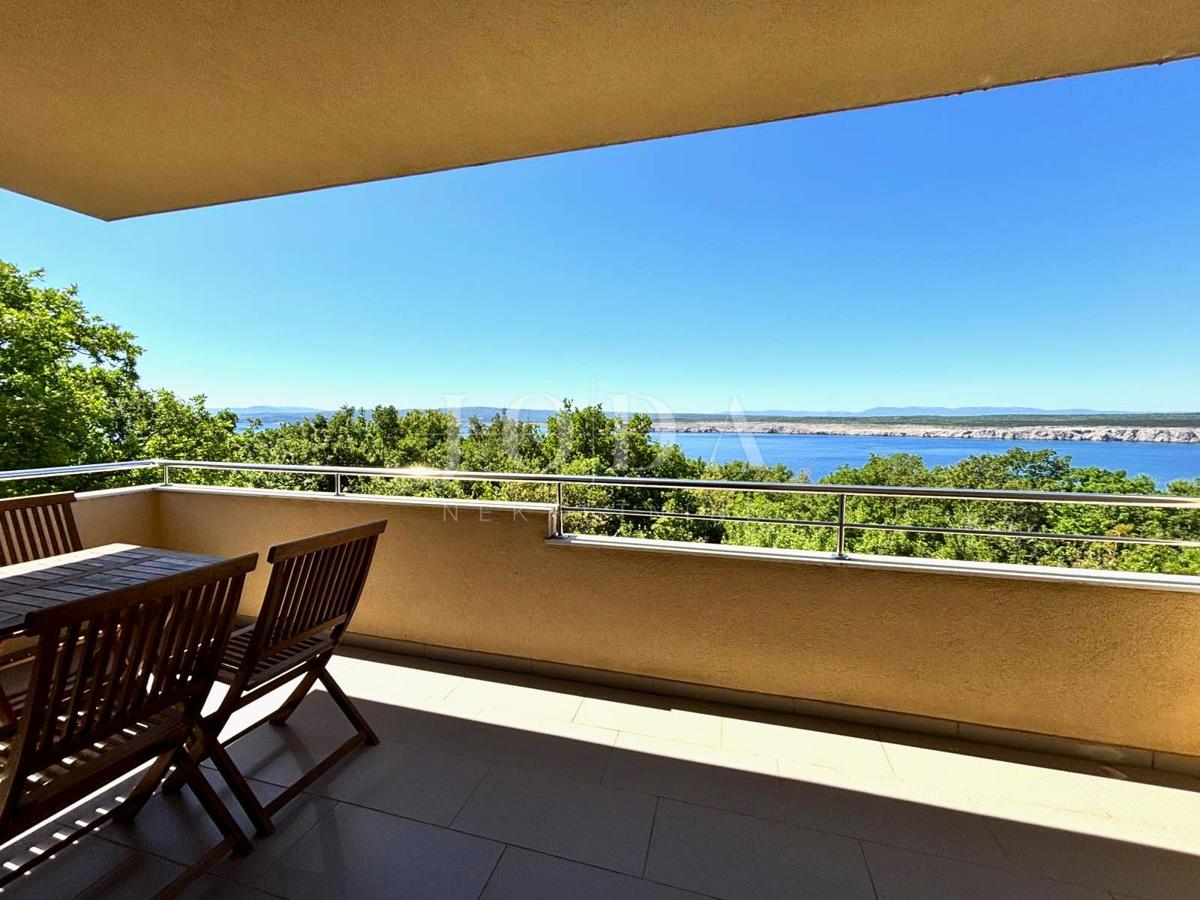 Jadranovo, Čudovit Maisonette – Prva Vrsta ob Morju