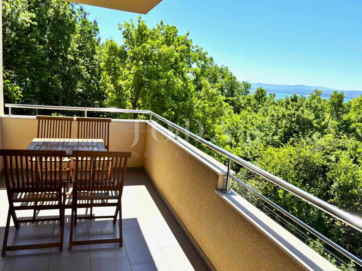 Jadranovo, Čudovit Maisonette – Prva Vrsta ob Morju