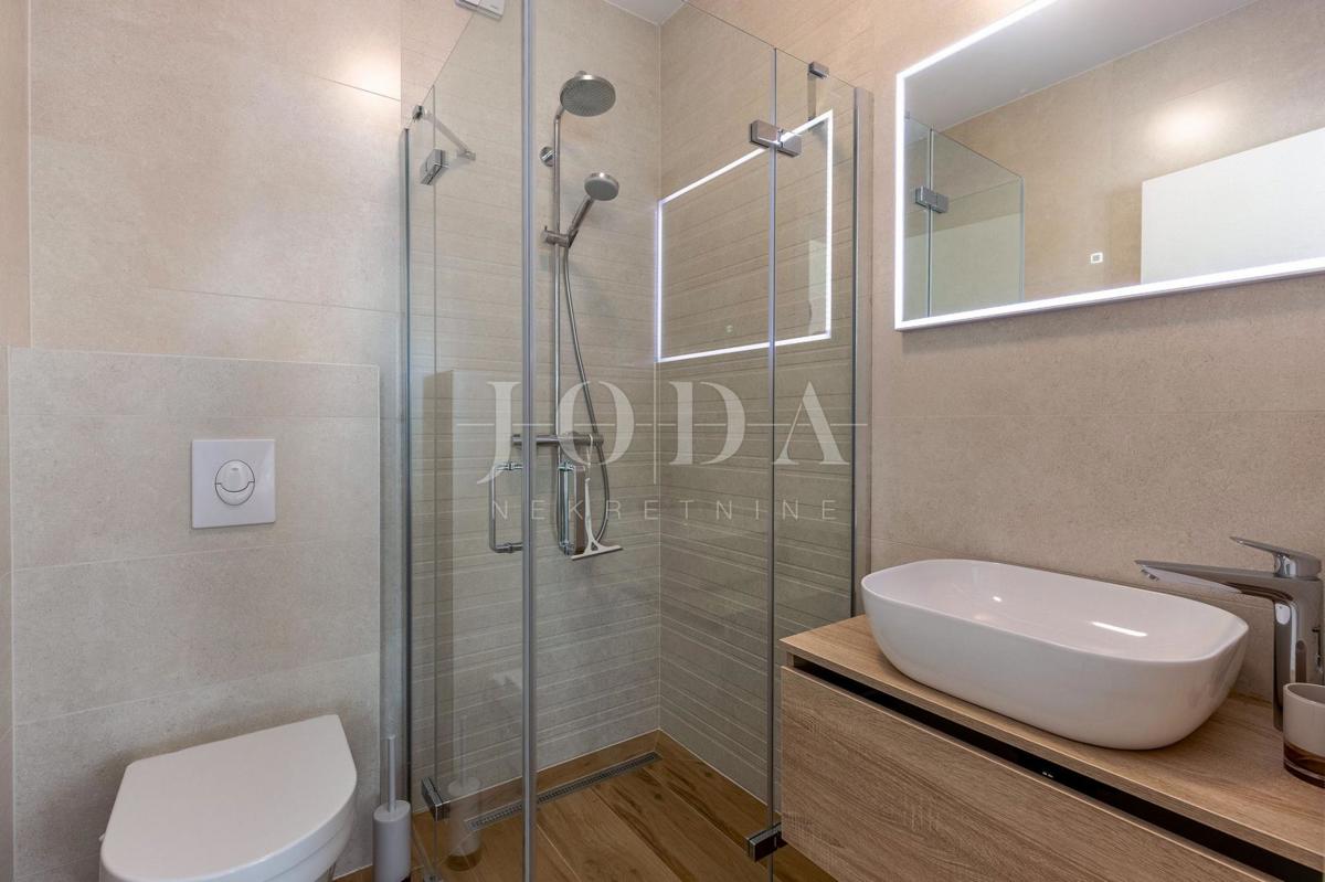 Apartma Klenovica, Novi Vinodolski, 190m2