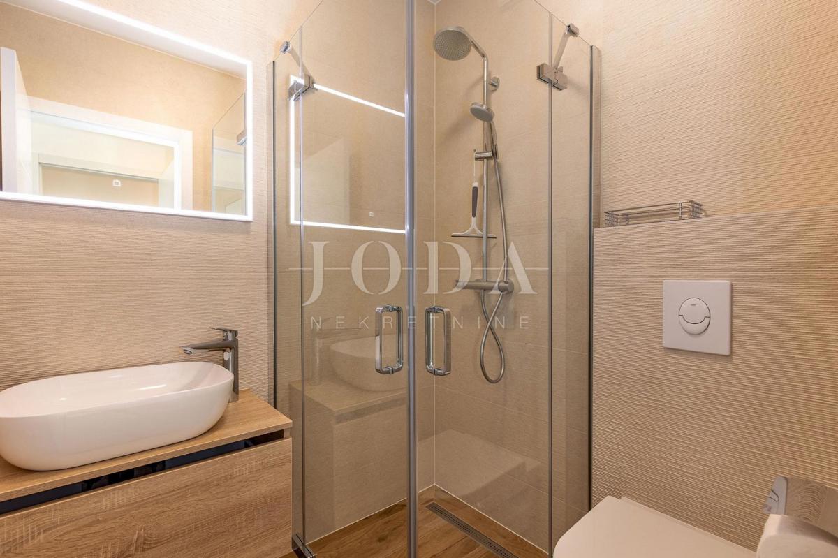 Apartma Klenovica, Novi Vinodolski, 190m2