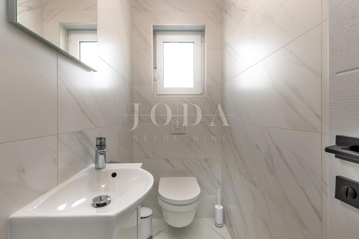 Apartma Klenovica, Novi Vinodolski, 190m2