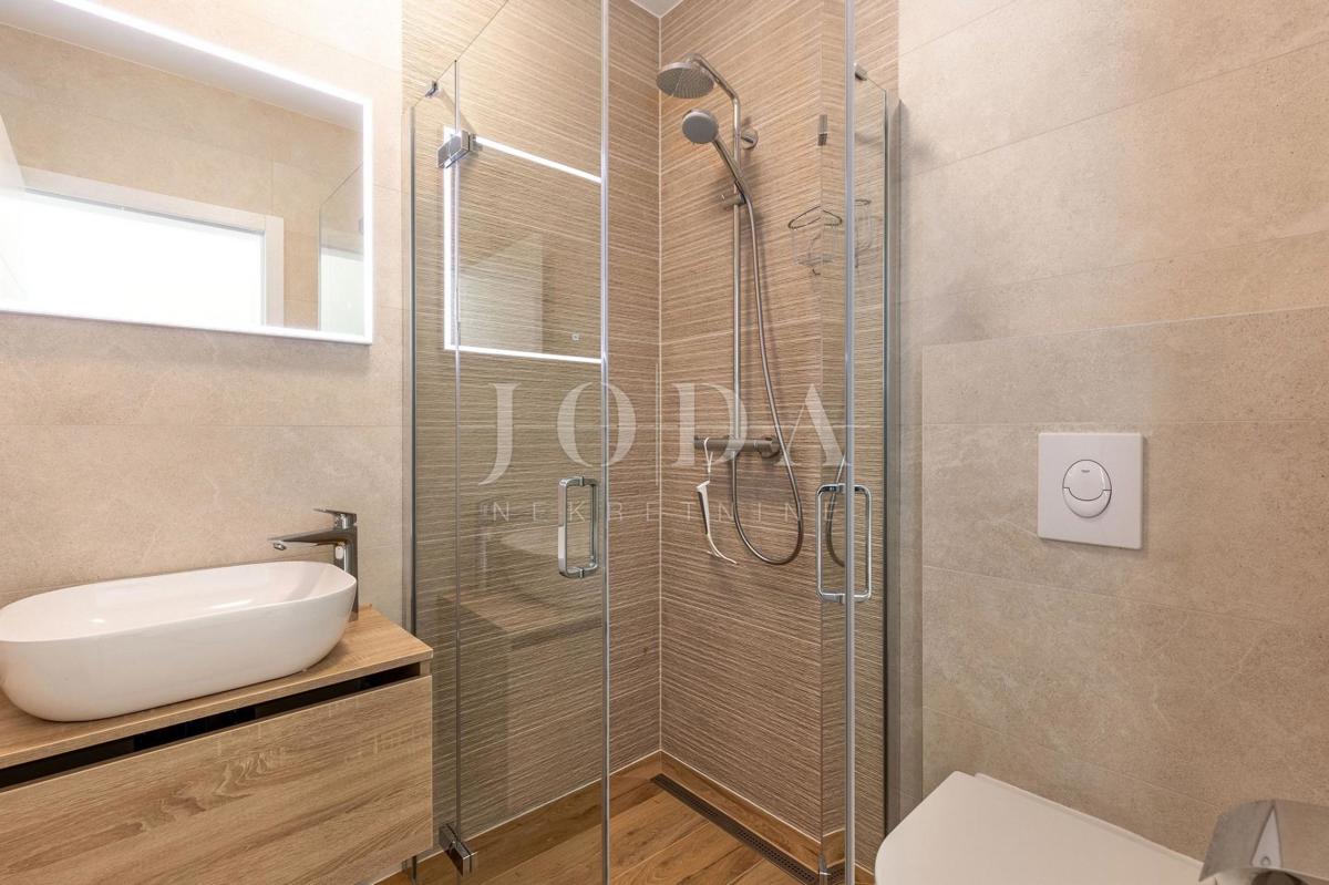 Apartma Klenovica, Novi Vinodolski, 190m2