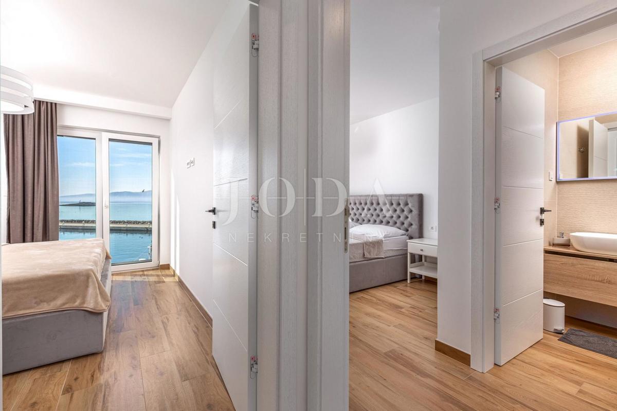 Apartma Klenovica, Novi Vinodolski, 190m2
