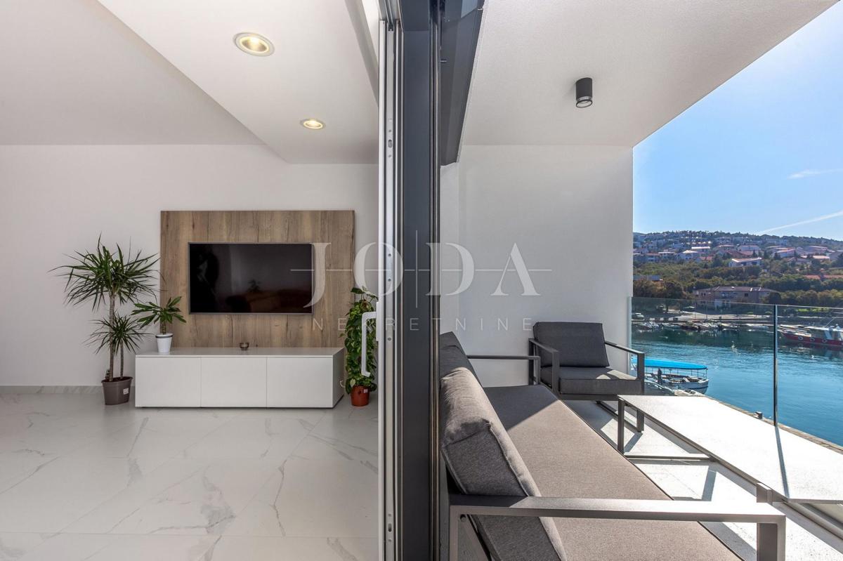 Apartma Klenovica, Novi Vinodolski, 190m2