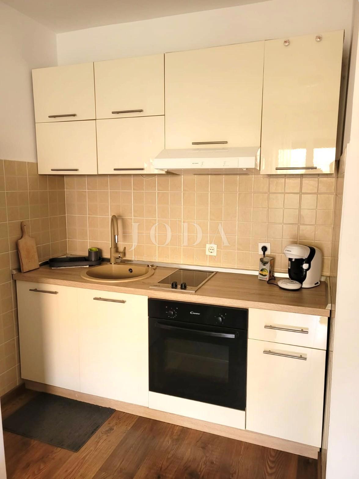 Apartma na odlični lokaciji v mestu Krk