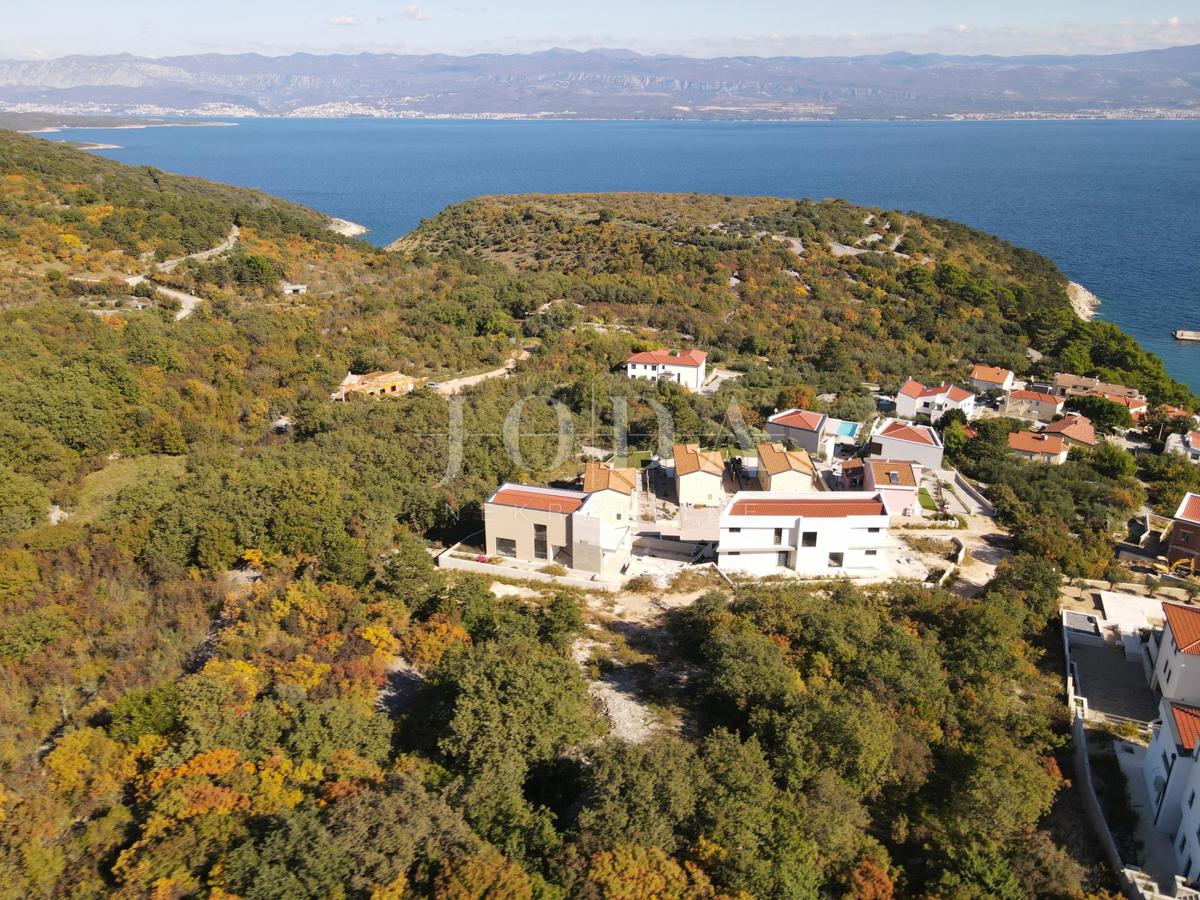 Hiša s bazenom u Vrbniku