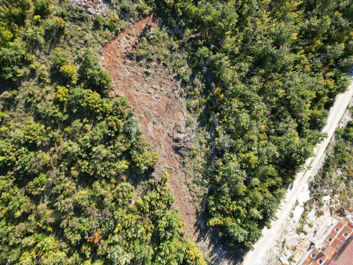 Crikvenica parcela z veljavnim gradbenim dovoljenjem