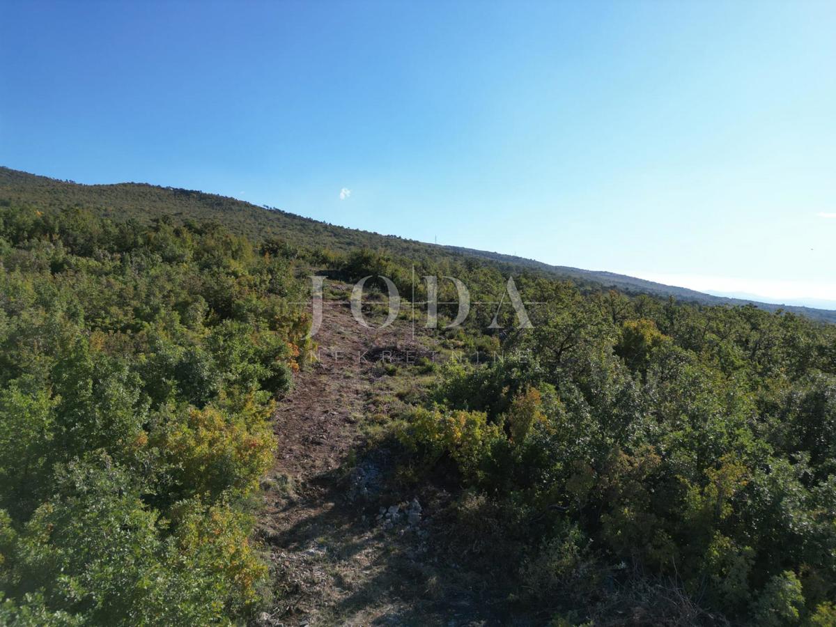 Crikvenica parcela z veljavnim gradbenim dovoljenjem