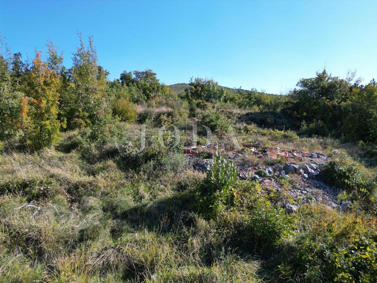 Crikvenica parcela z veljavnim gradbenim dovoljenjem