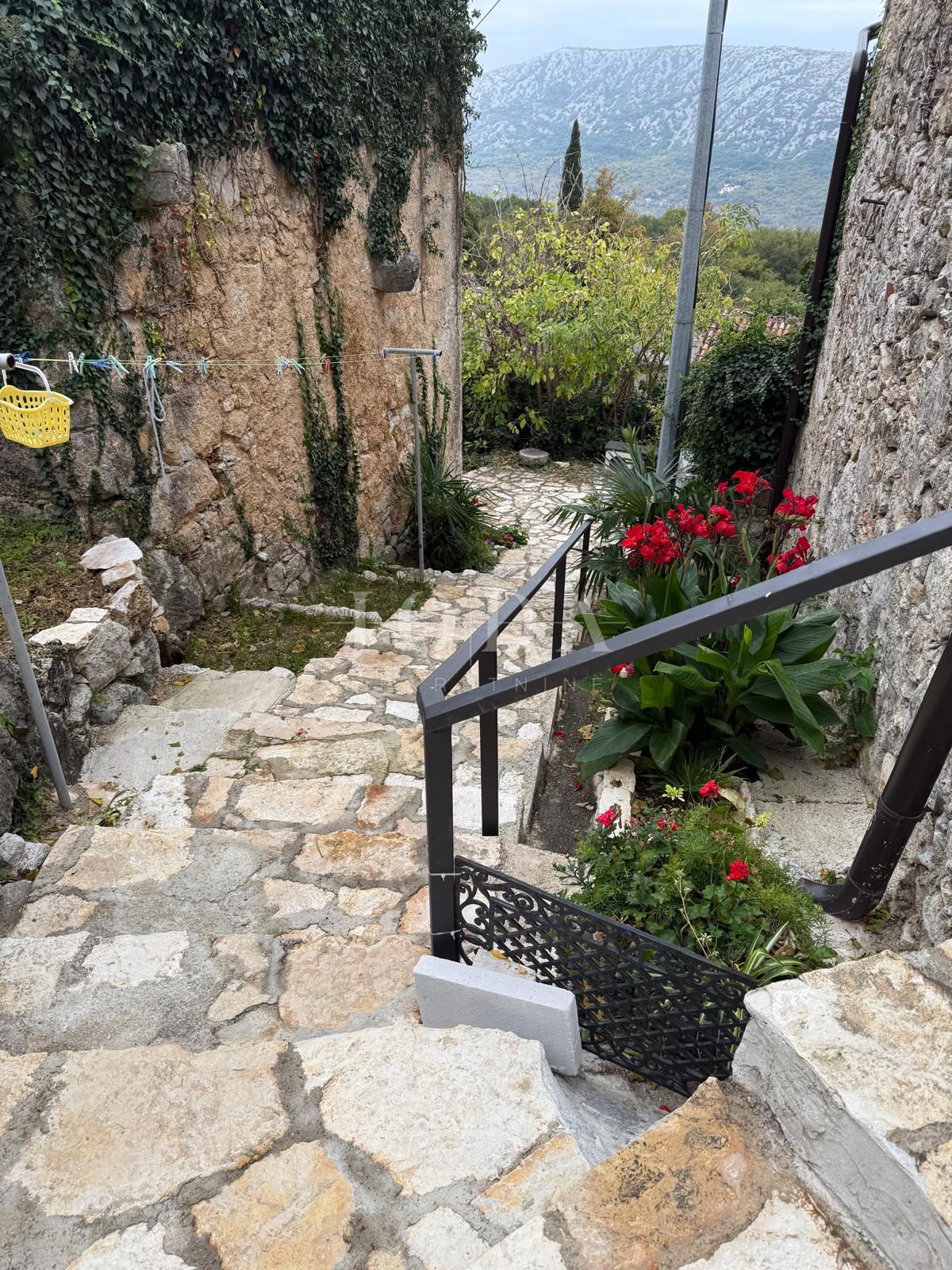 Apartma Grižane na mirni lokaciji