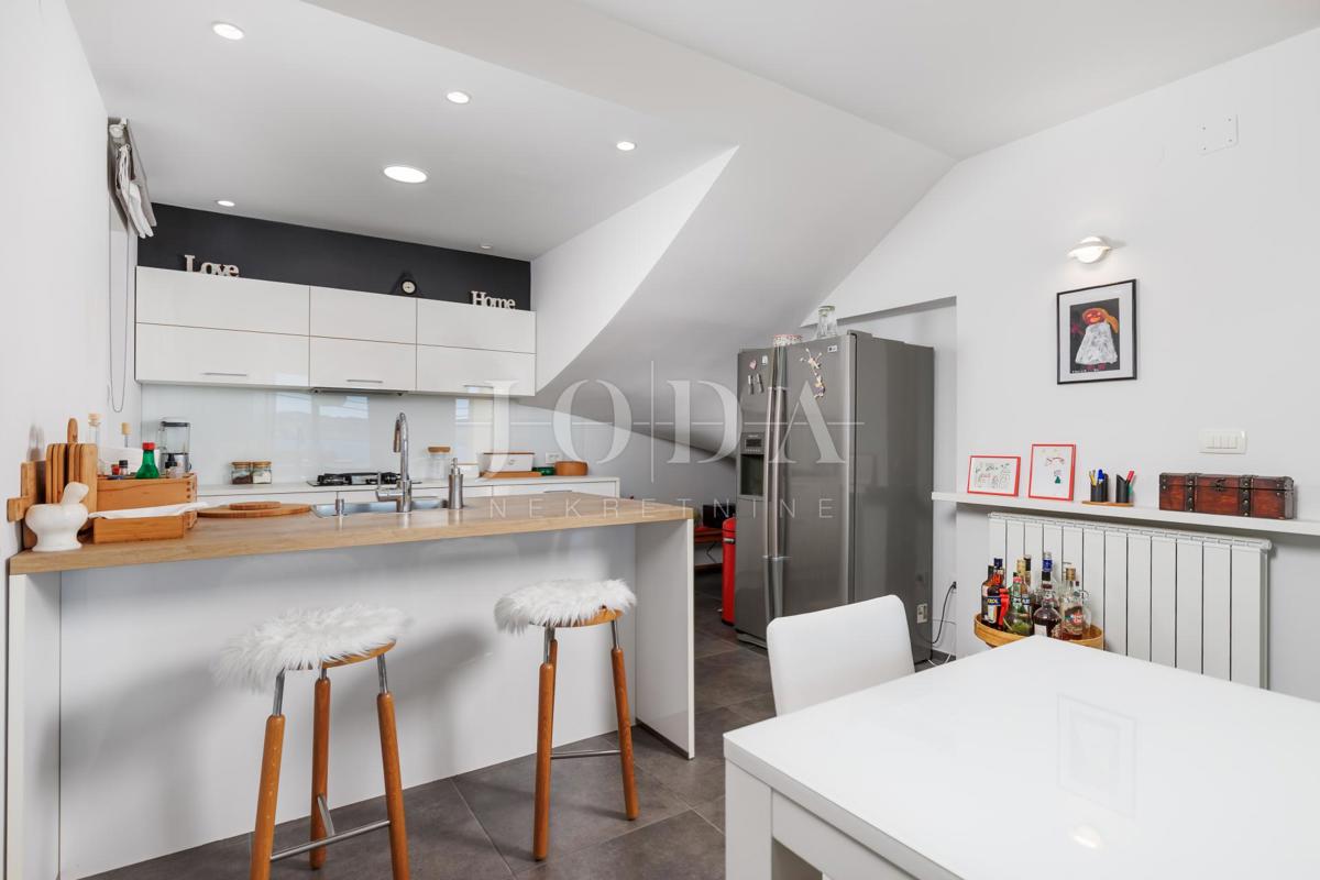 Hiša Prizna blizu morja