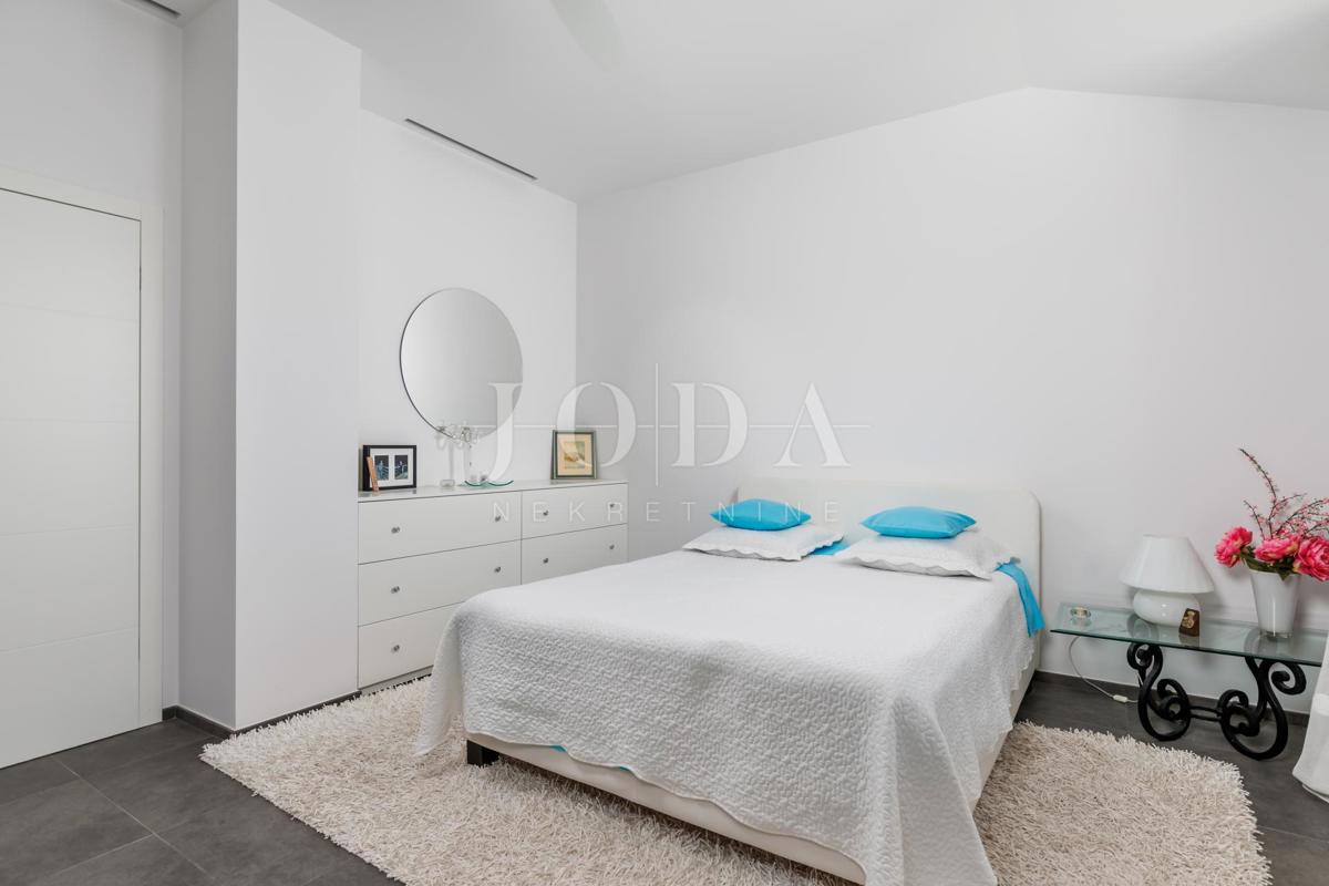 Hiša Prizna blizu morja