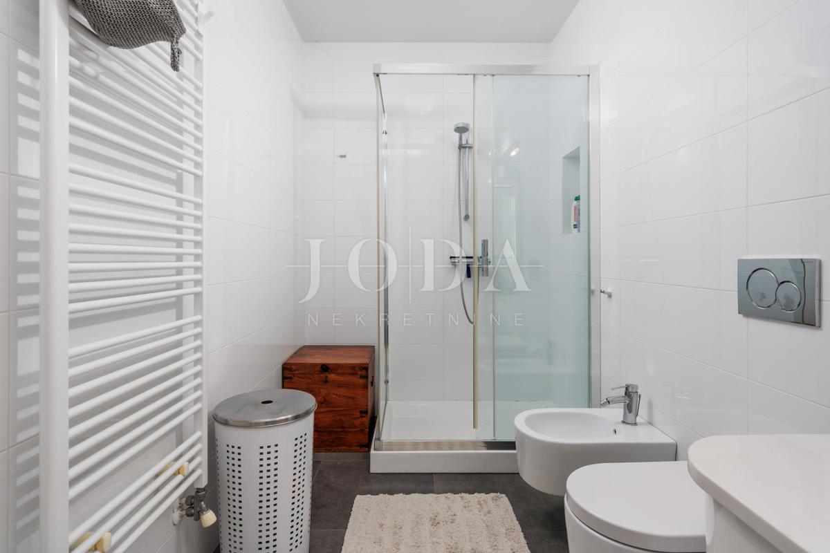 Hiša Prizna blizu morja