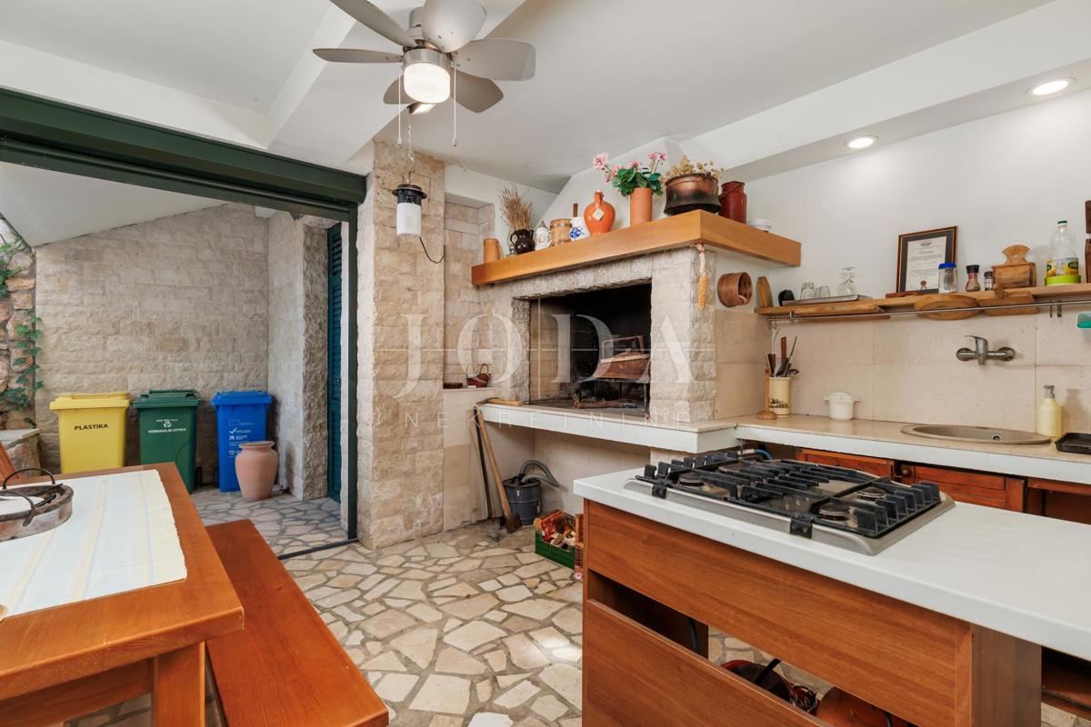 Hiša Prizna blizu morja