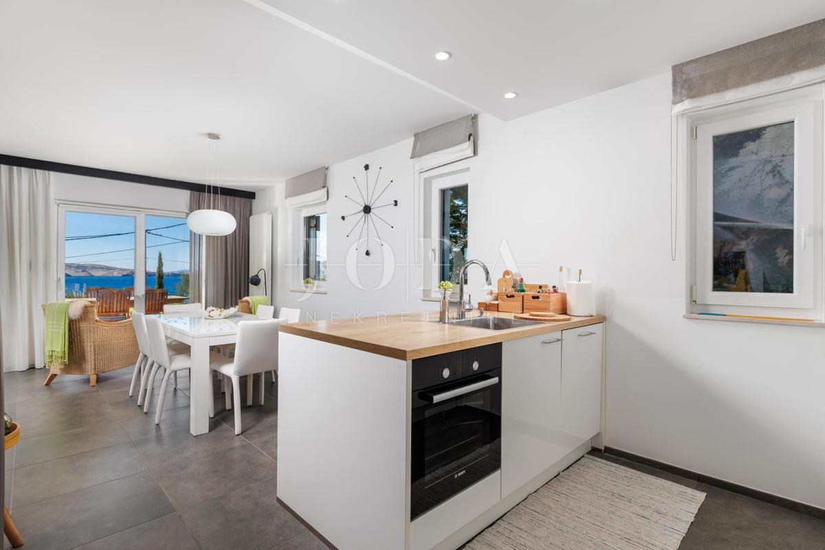 Hiša Prizna blizu morja