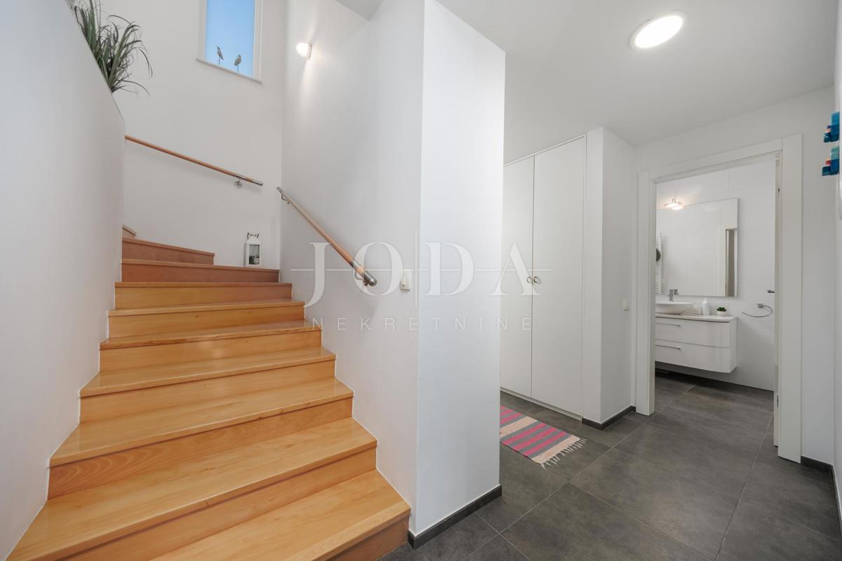 Hiša Prizna blizu morja