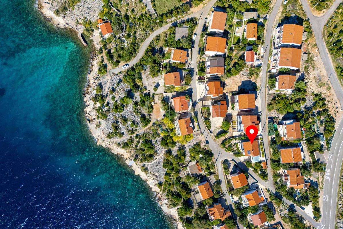 Hiša Prizna blizu morja