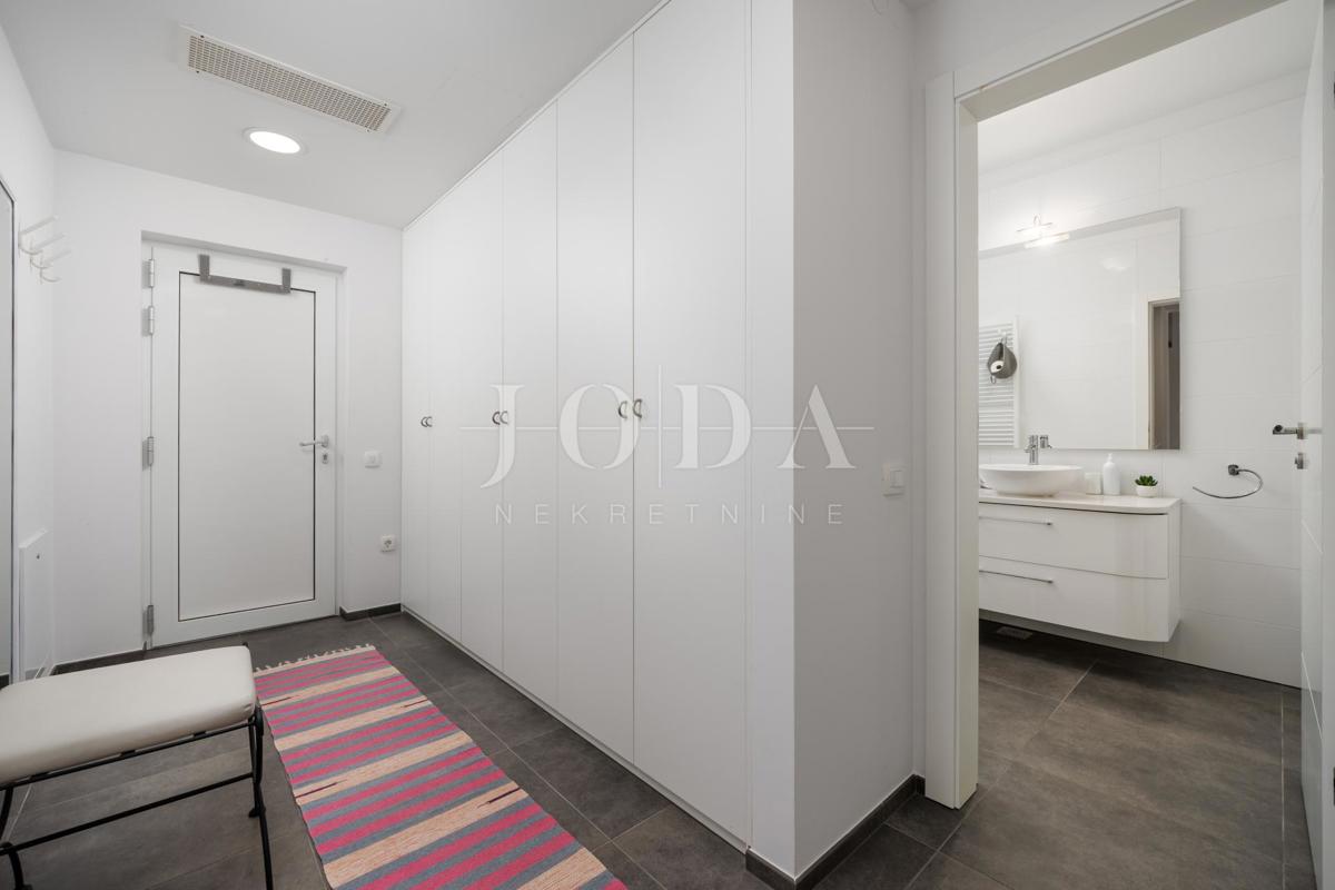 Hiša Prizna blizu morja