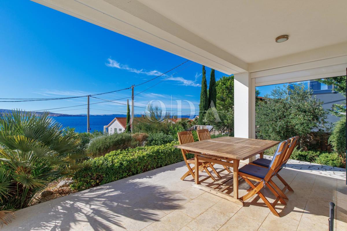 Hiša Prizna blizu morja