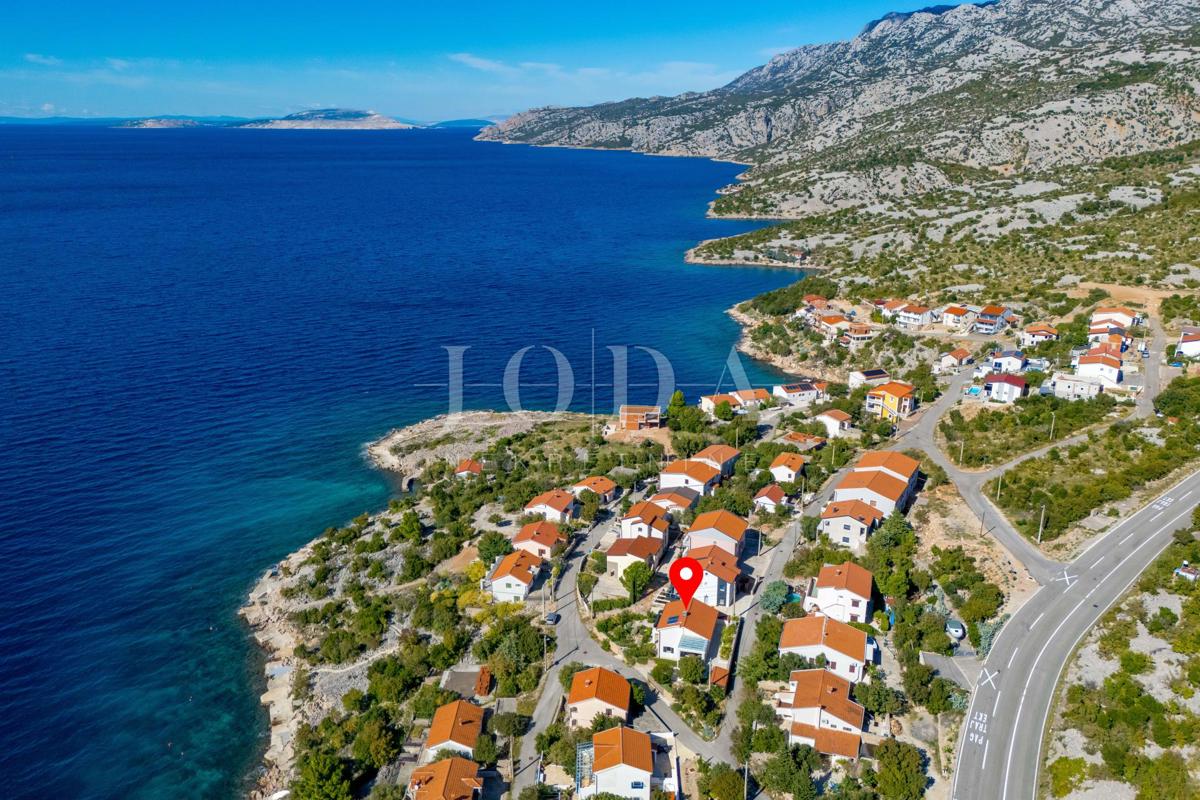 Hiša Prizna blizu morja