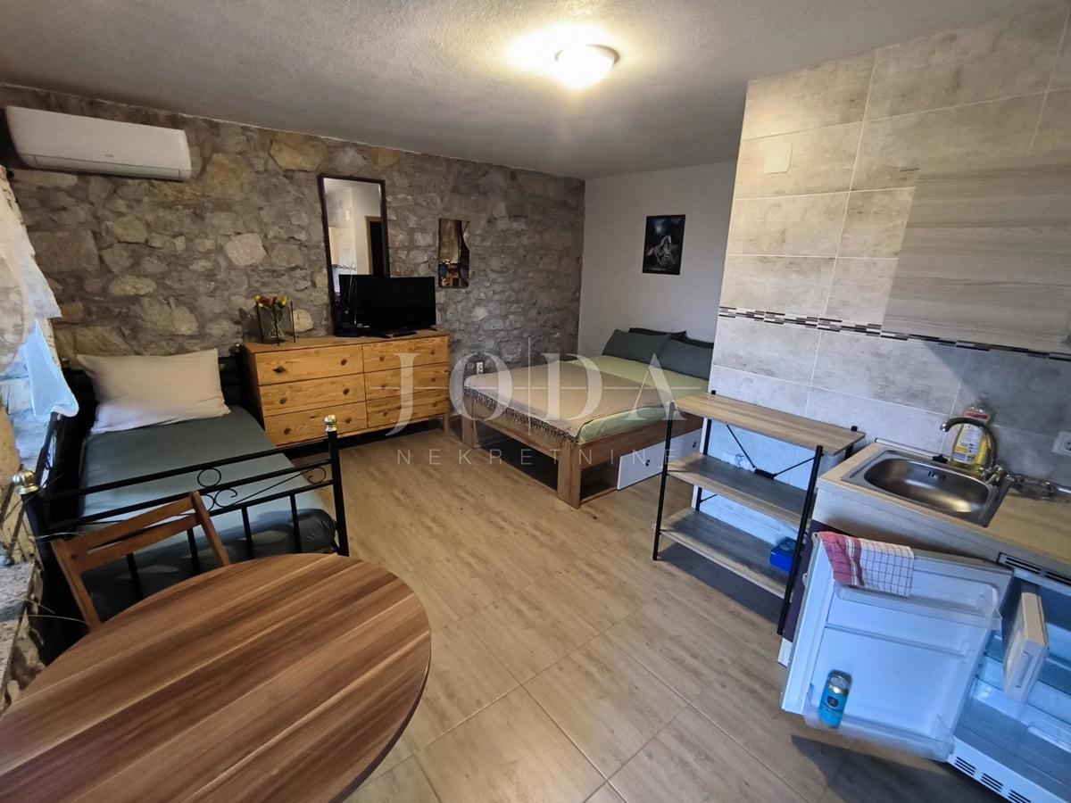 Hiša Grižane-Belgrad, Vinodolska Općina, 52m2