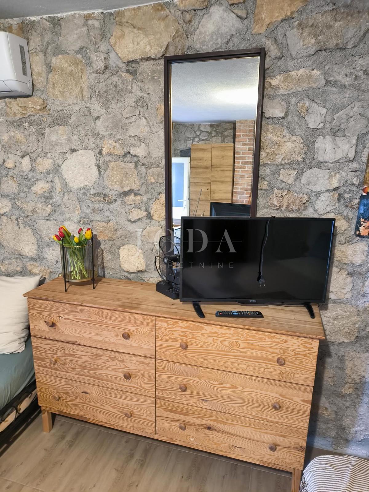 Hiša Grižane-Belgrad, Vinodolska Općina, 52m2