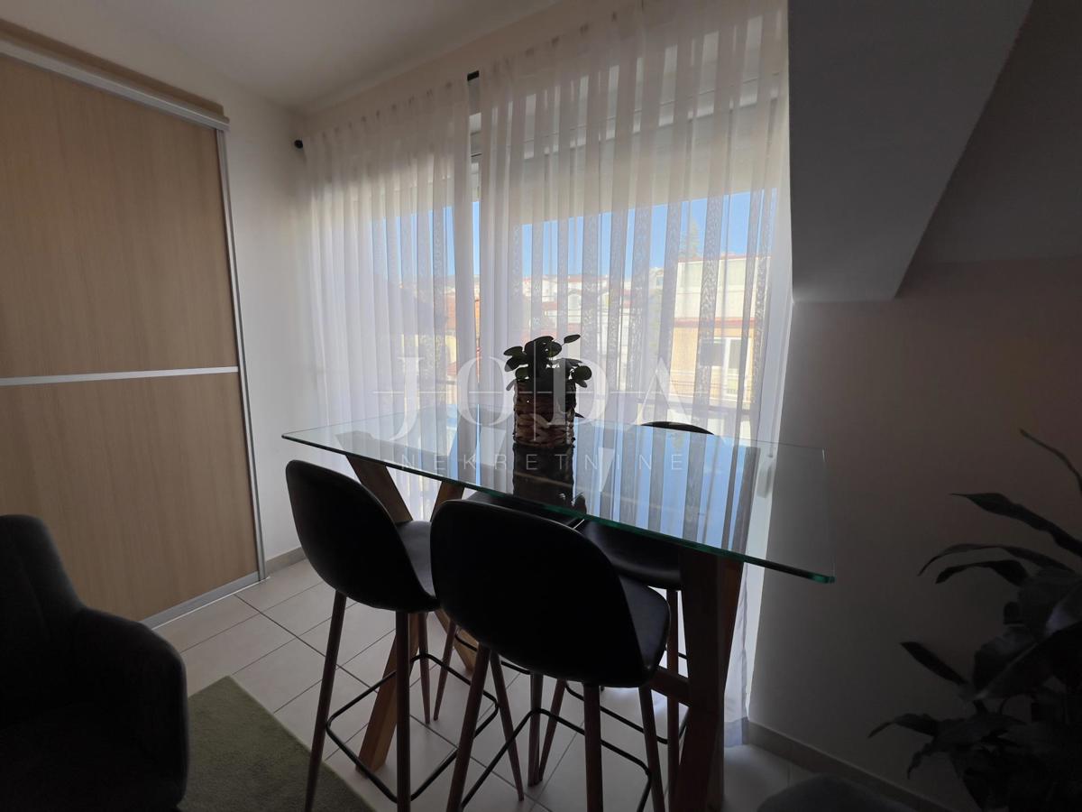 Prenovljeno stanovanje v središču Crikvenice