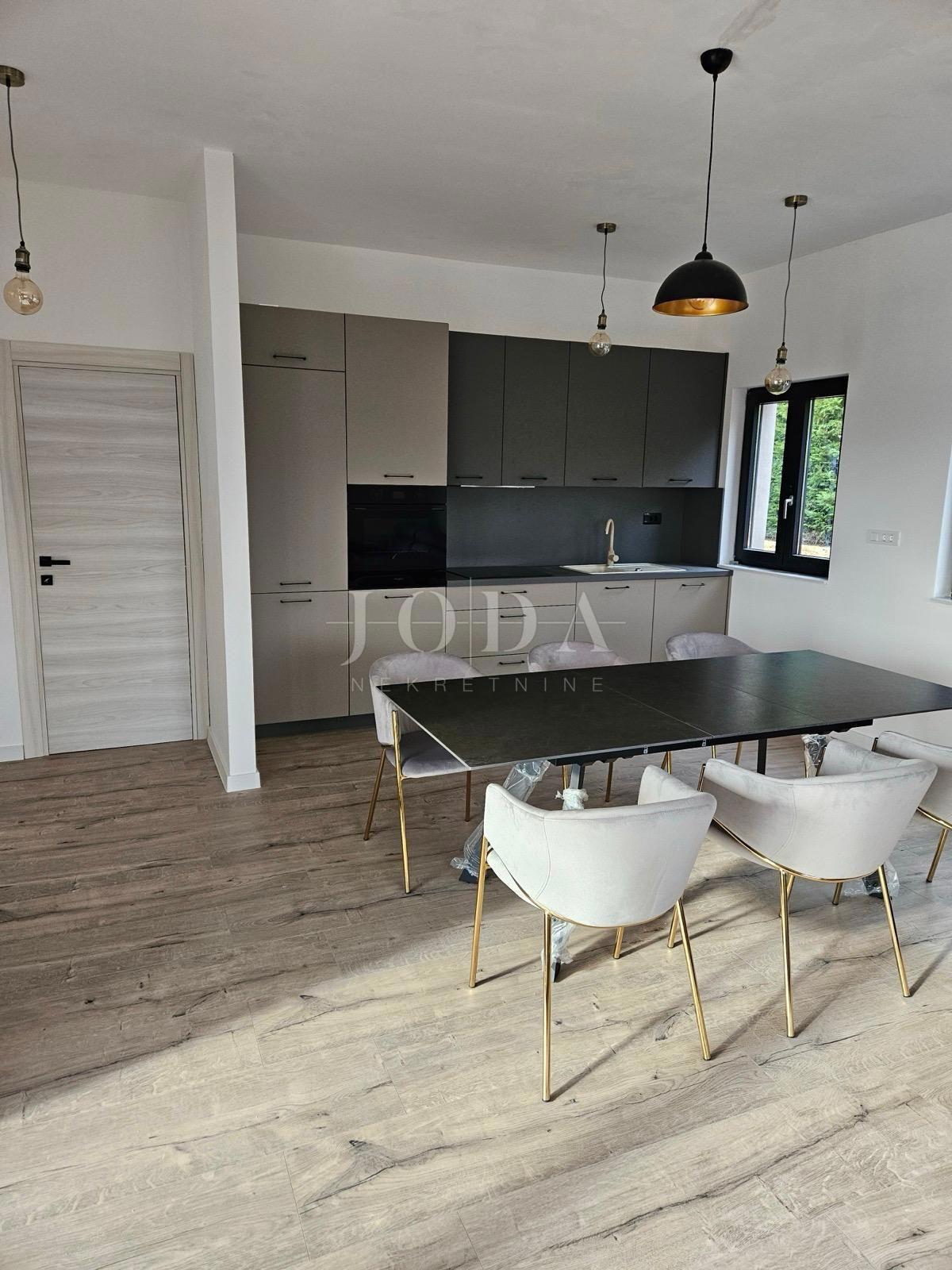 Hiša Svetvinčenat, 106m2