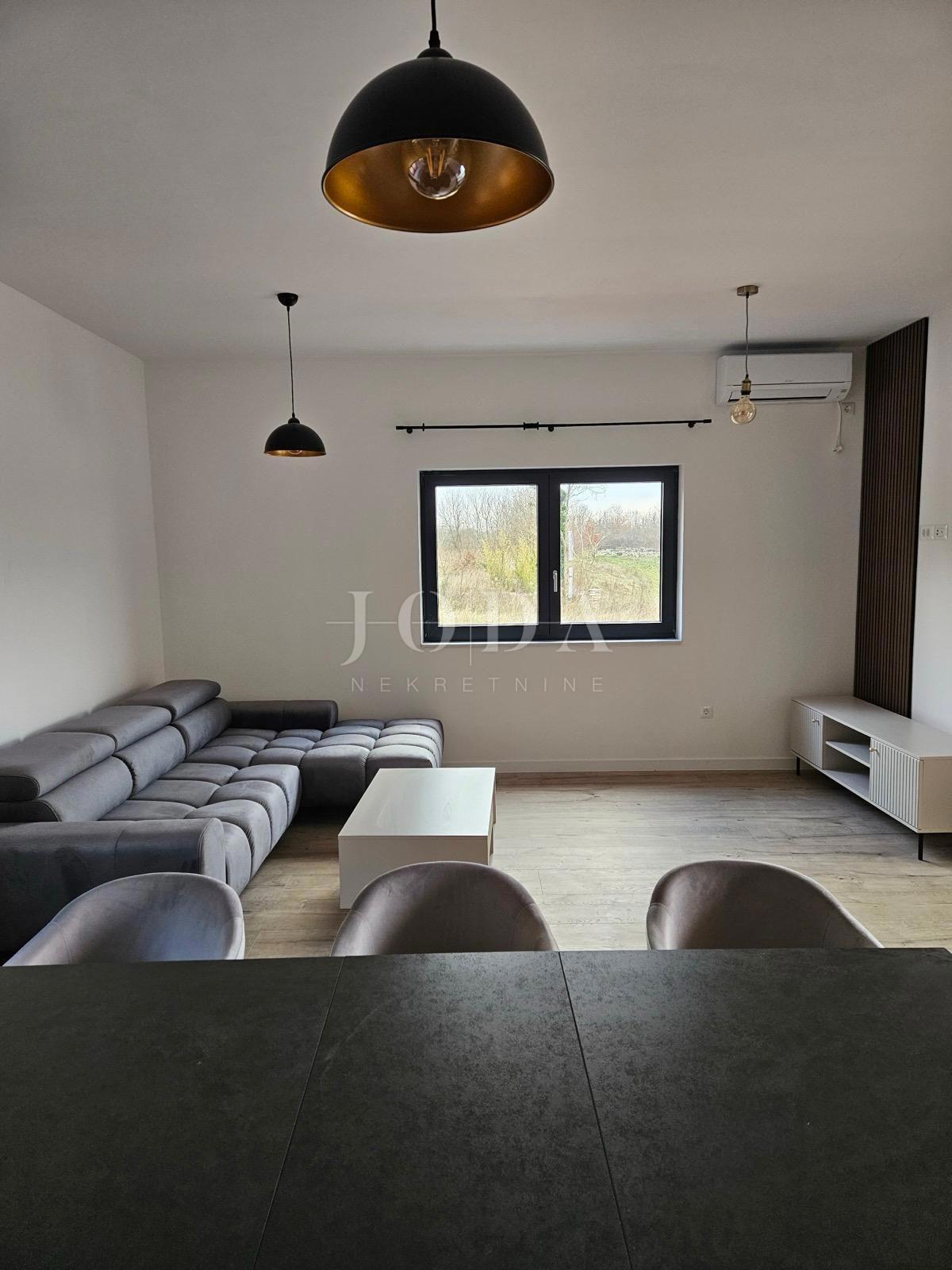 Hiša Svetvinčenat, 106m2