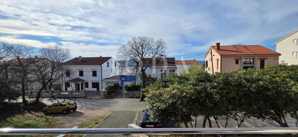 Stanovanje Dramalj – 300 m od Morja, Pritličje, Parkirno Mesto, 37 m² – Naprodaj