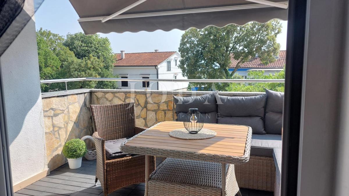 Stanovanje Dramalj – 300 m od Morja, Pritličje, Parkirno Mesto, 37 m² – Naprodaj