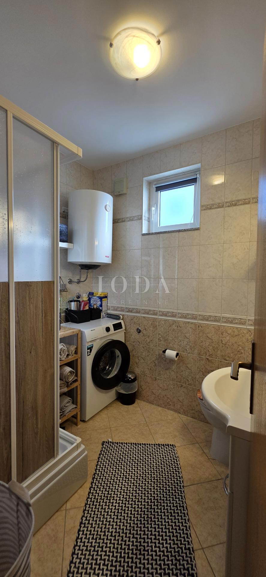 Stanovanje Dramalj – 300 m od Morja, Pritličje, Parkirno Mesto, 37 m² – Naprodaj