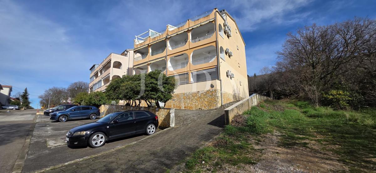 Stanovanje Dramalj – 300 m od Morja, Pritličje, Parkirno Mesto, 37 m² – Naprodaj