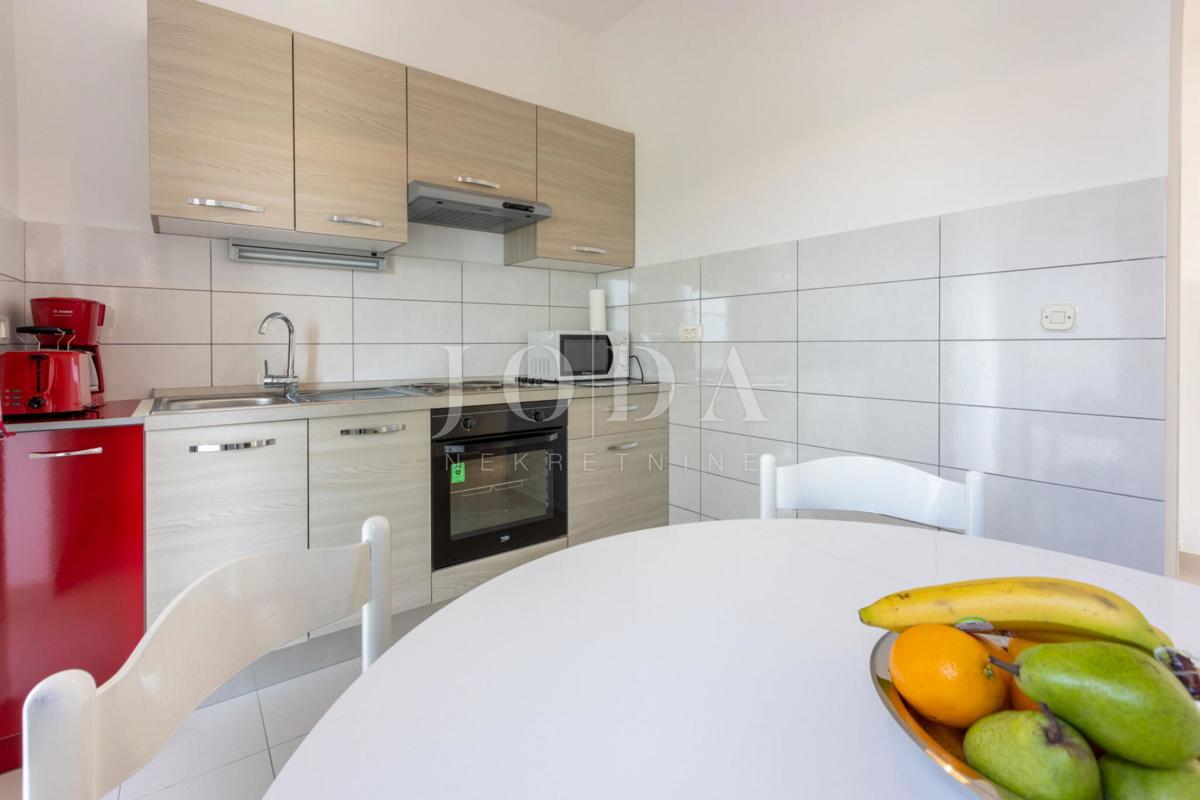 Hiša z dvema apartmajema in panoramskim razgledom