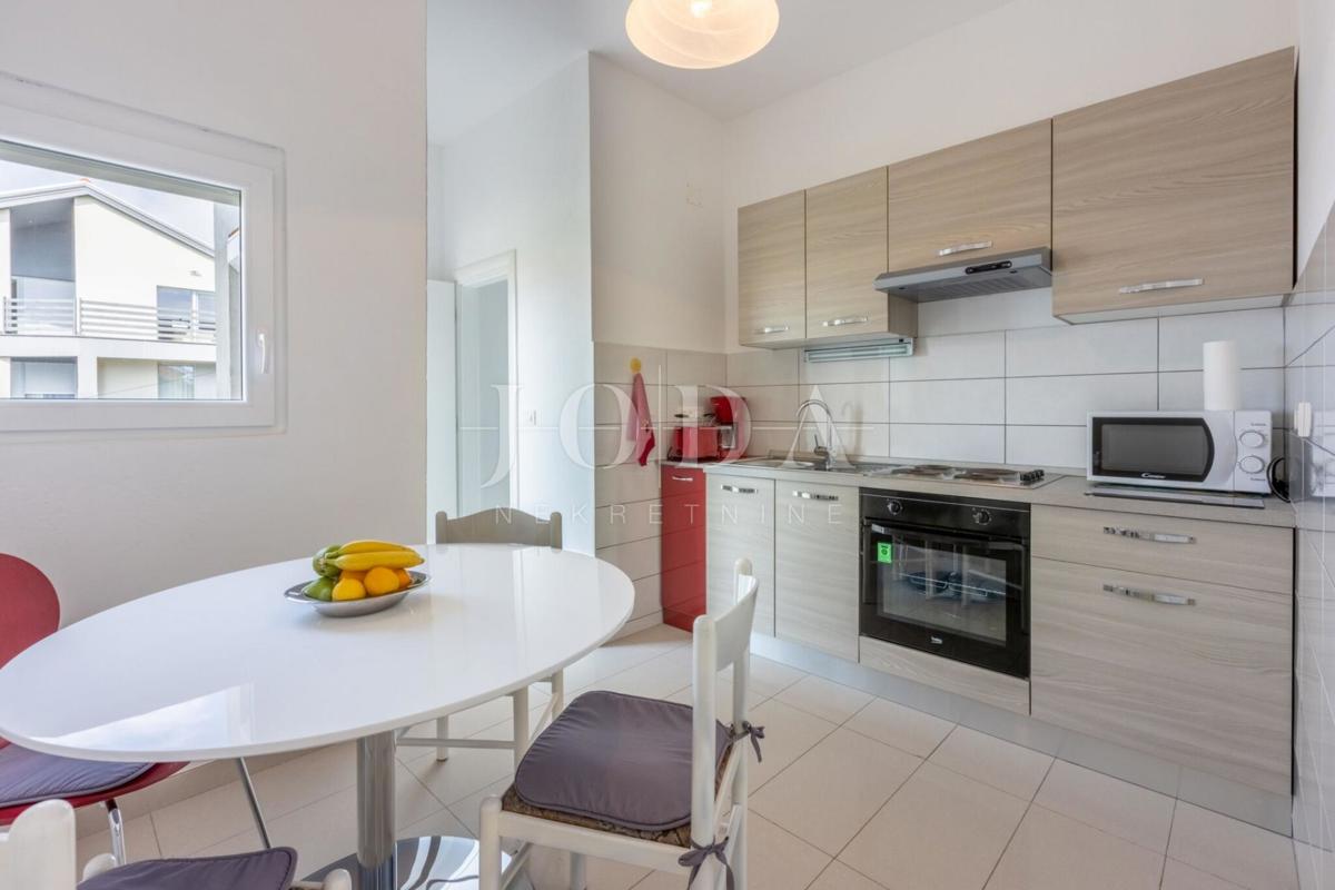 Hiša z dvema apartmajema in panoramskim razgledom