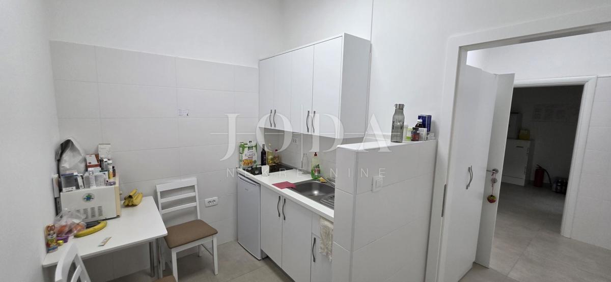 Poslovni prostor Dramalj, Crikvenica, 107m2