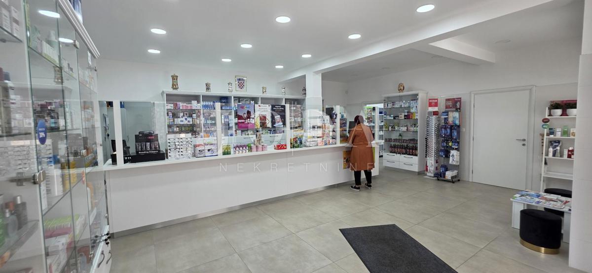 Poslovni prostor Dramalj, Crikvenica, 107m2