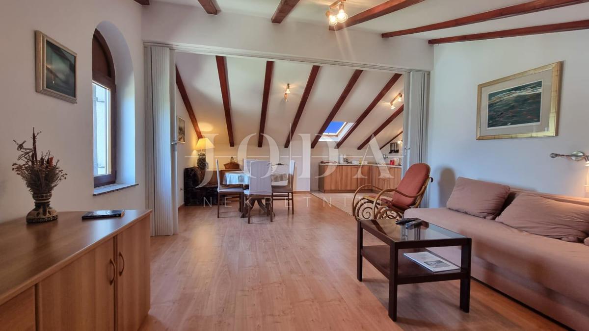 Hiša Lukovo, Senj, 100m2