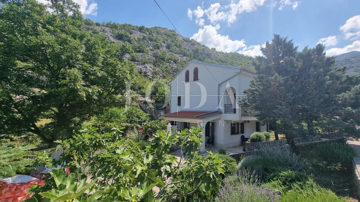 Hiša Lukovo, Senj, 100m2