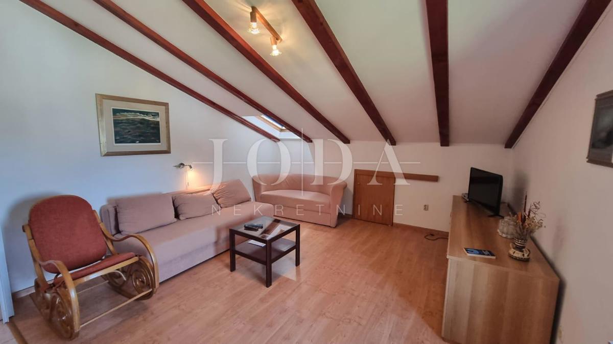 Hiša Lukovo, Senj, 100m2