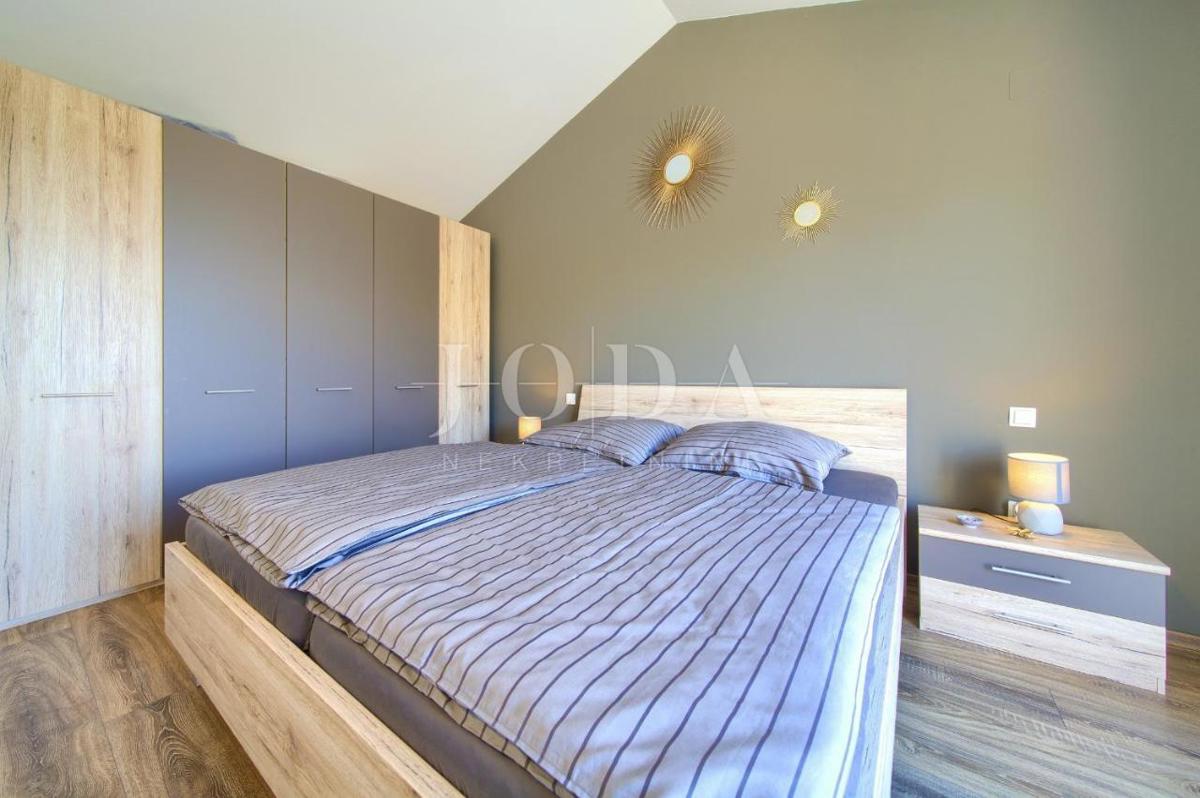 Čudovita vila z bazenom, v bližini Malinske