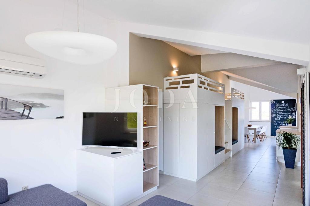 Čudovit apartma s pogledom na morje, Malinska - otok Krk