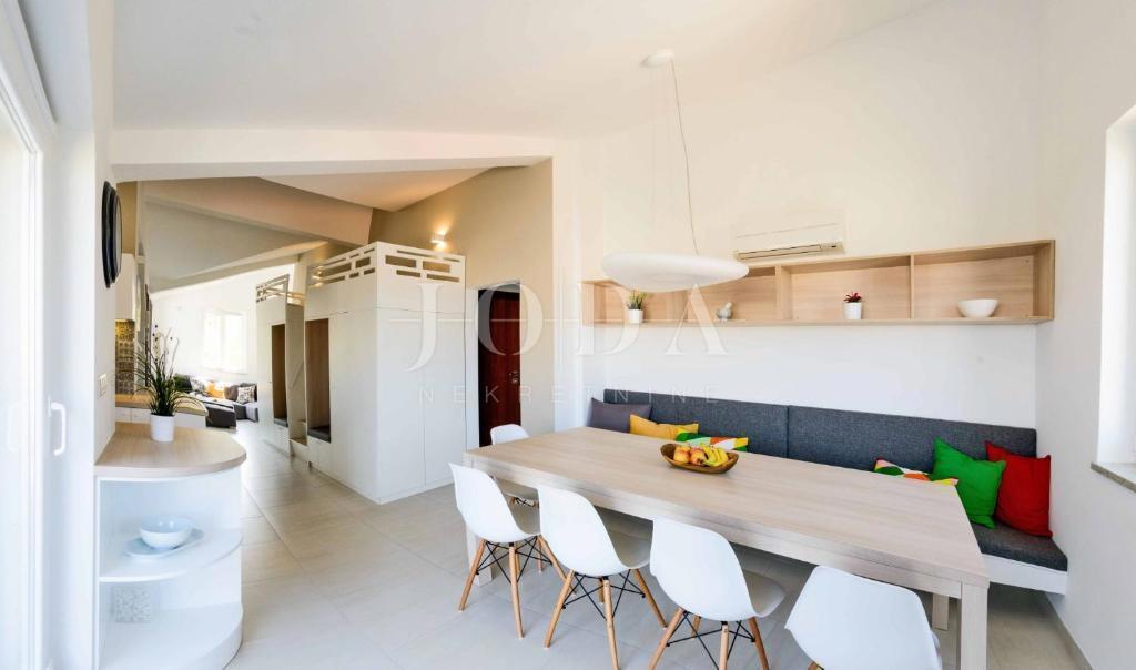 Čudovit apartma s pogledom na morje, Malinska - otok Krk