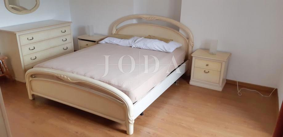 Rustikalna kamnita hiša z bazenom, Malinska, okolica